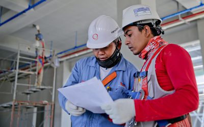 Bouwkranen met een essentiële schakel in de bouw